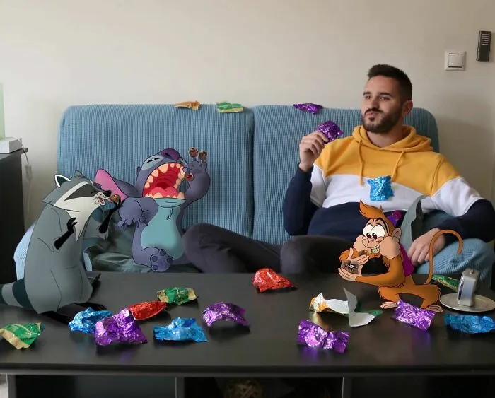 Este hombre sigue colocando personajes de Disney en sus fotos y los resultados son divertidísimos (30 nuevas fotos)