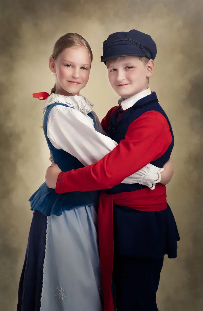 I Capture Beautiful Polish Folklore Costumes In A Painting-Like Style