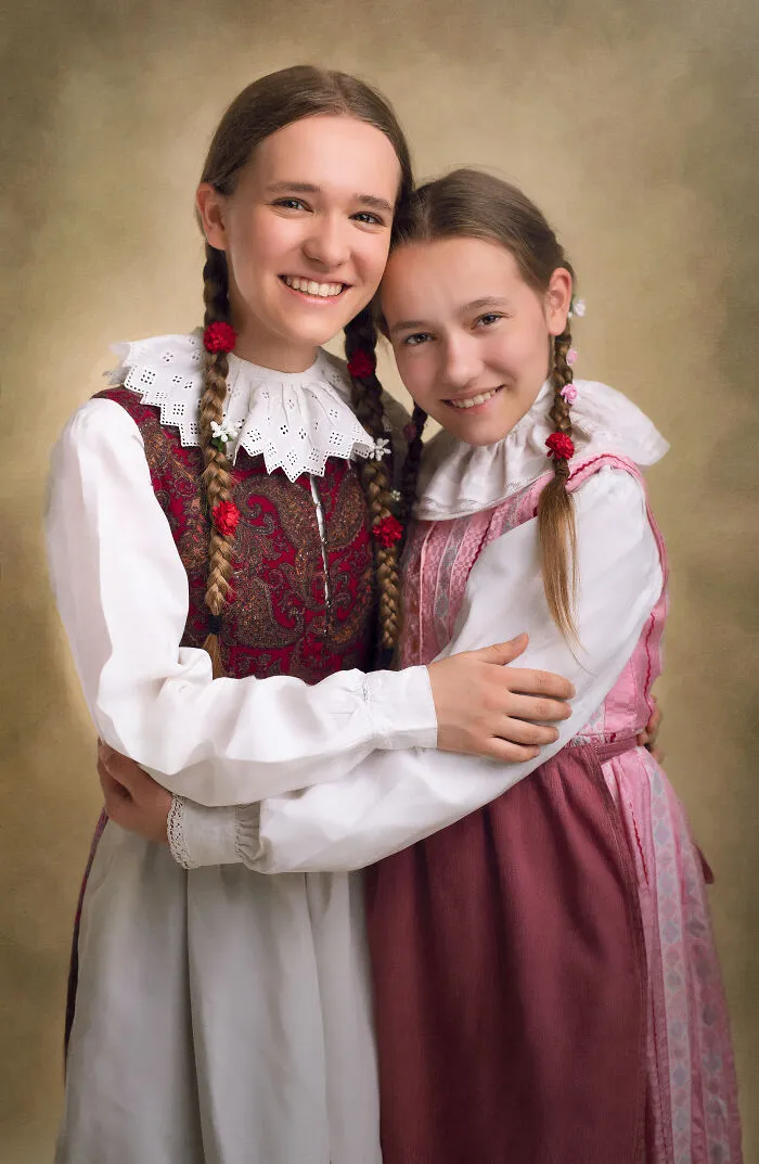 I Capture Beautiful Polish Folklore Costumes In A Painting-Like Style