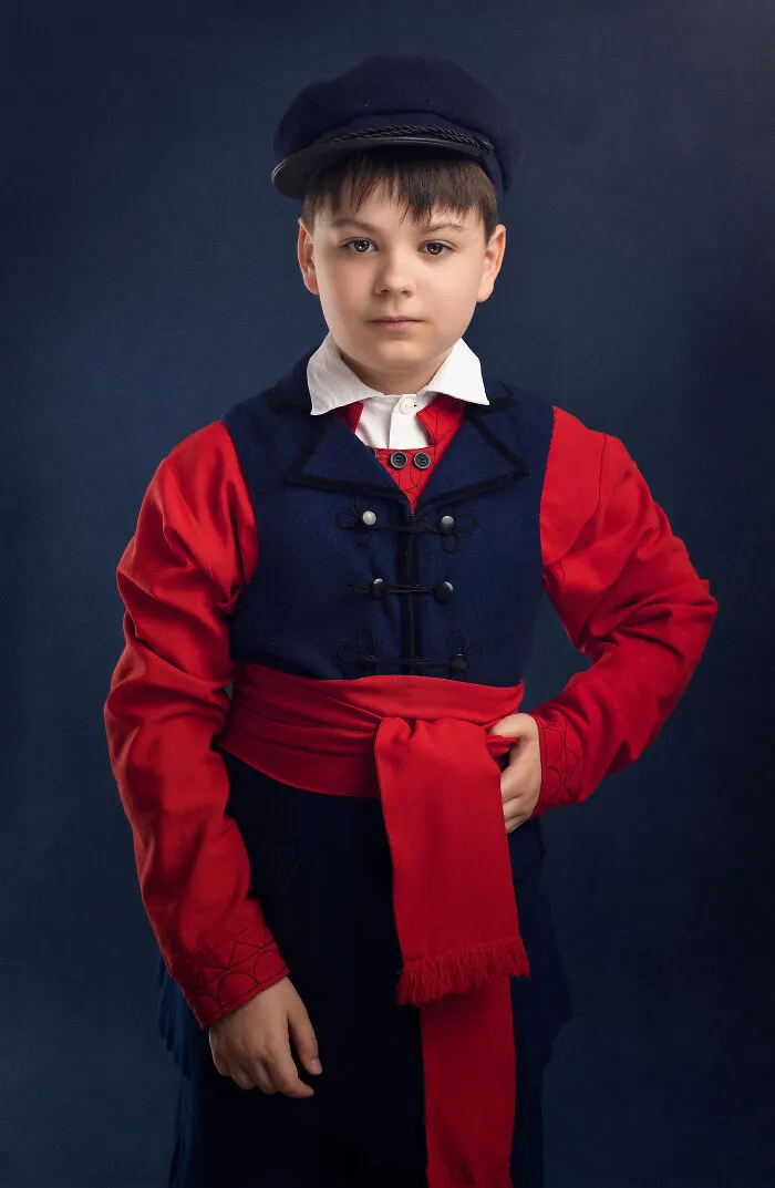 I Capture Beautiful Polish Folklore Costumes In A Painting-Like Style