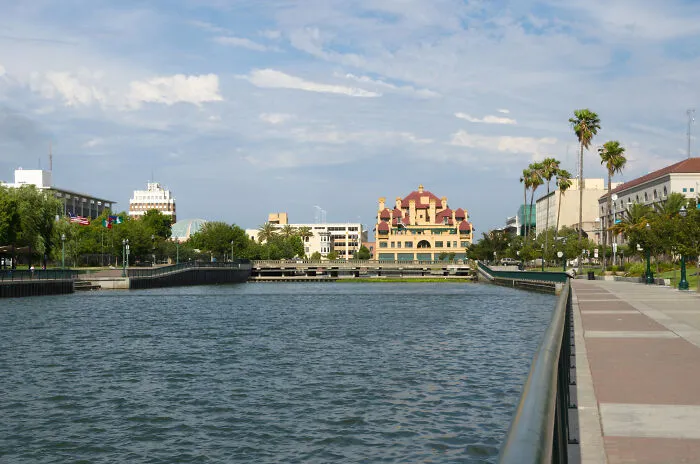 People In This Online Group Share The 30 Most Unpleasant-Looking Cities In America They’ve Ever Visited