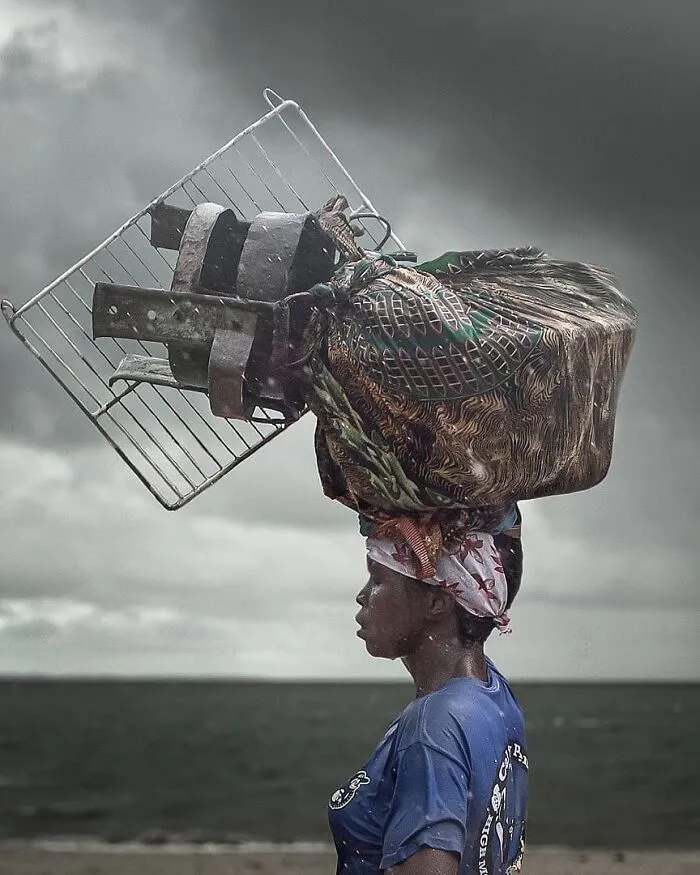 106 Photos To Show Everyday Life And Hardships Of Mozambican People By Grégory Escande