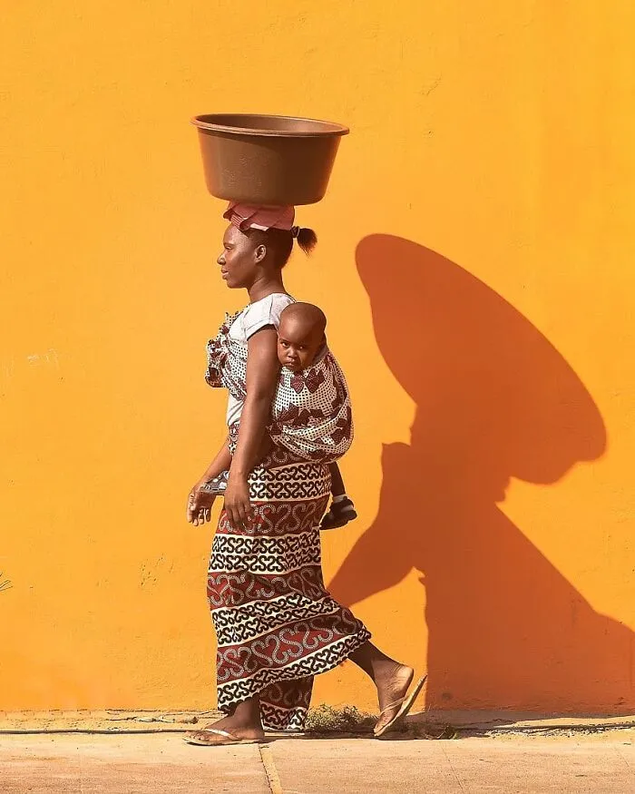 106 Photos To Show Everyday Life And Hardships Of Mozambican People By Grégory Escande