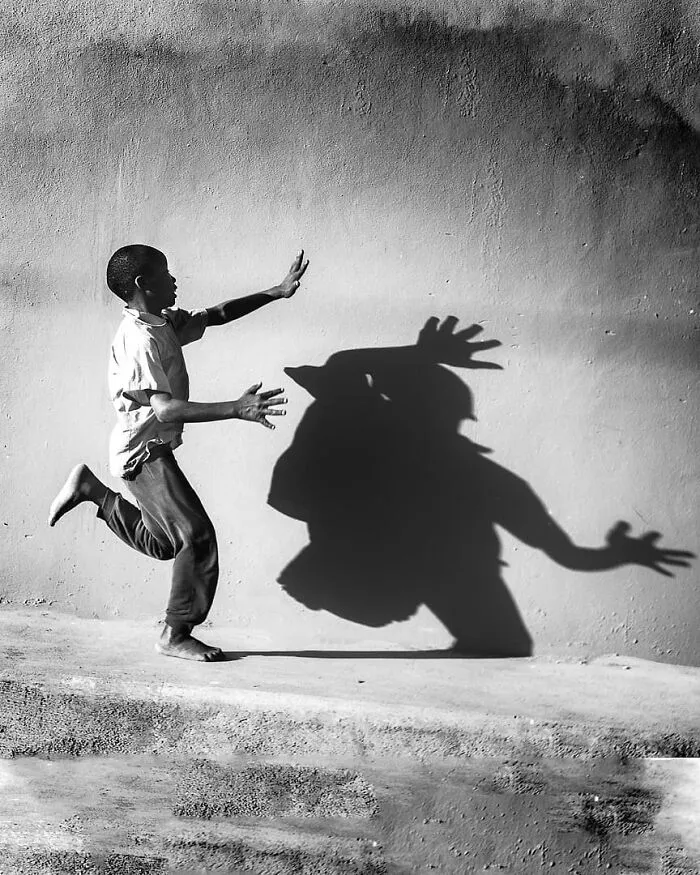 106 Photos To Show Everyday Life And Hardships Of Mozambican People By Grégory Escande