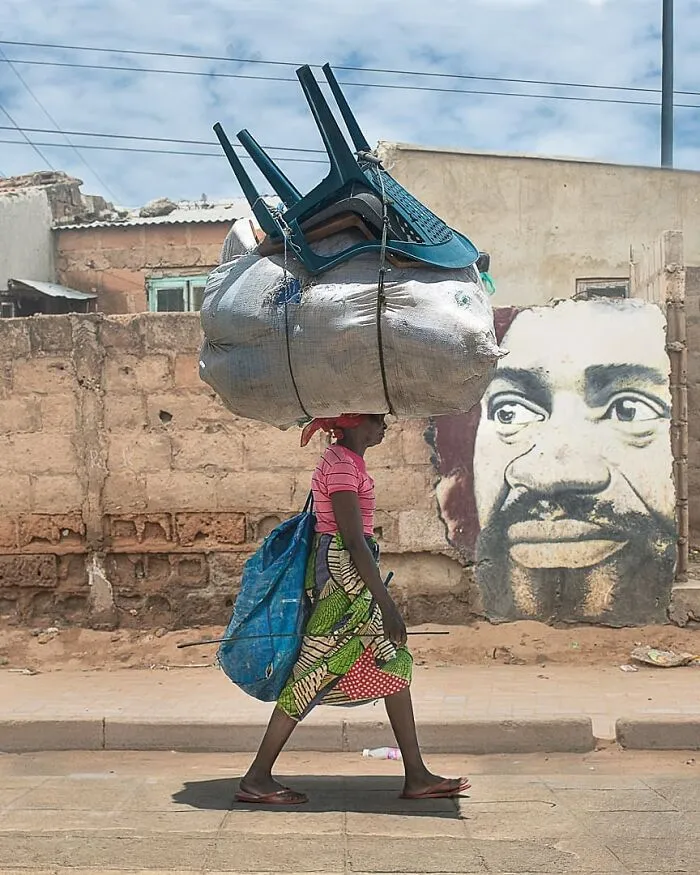 106 Photos To Show Everyday Life And Hardships Of Mozambican People By Grégory Escande