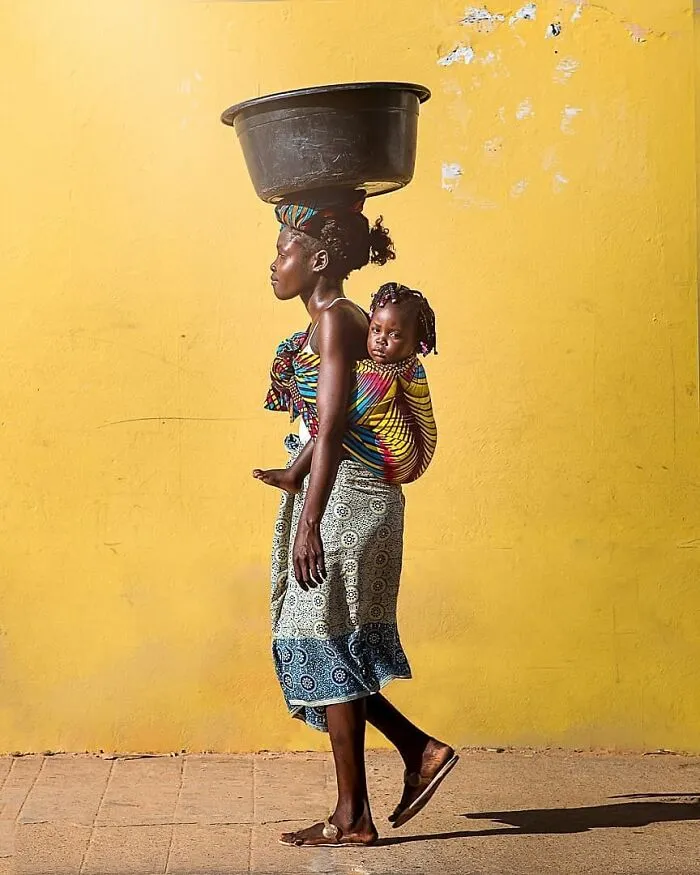 106 Photos To Show Everyday Life And Hardships Of Mozambican People By Grégory Escande