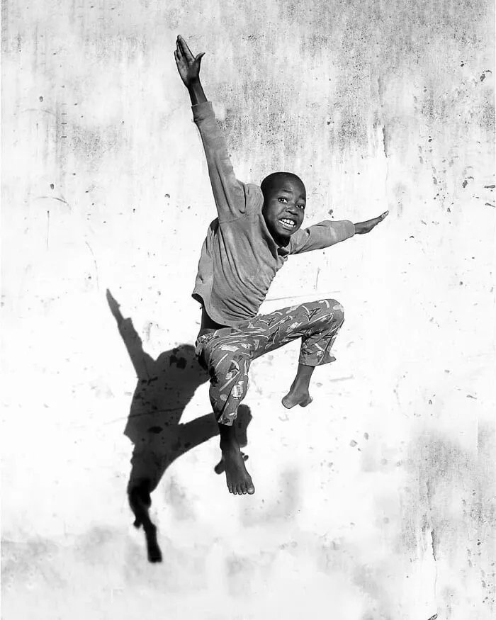 106 Photos To Show Everyday Life And Hardships Of Mozambican People By Grégory Escande