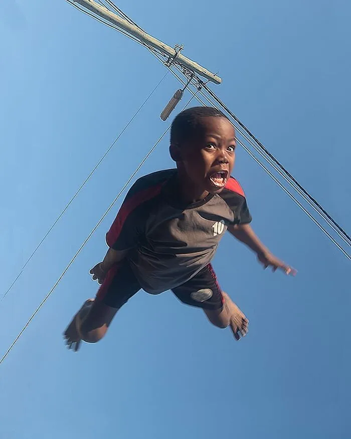 106 Photos To Show Everyday Life And Hardships Of Mozambican People By Grégory Escande