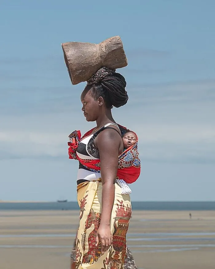 106 Photos To Show Everyday Life And Hardships Of Mozambican People By Grégory Escande