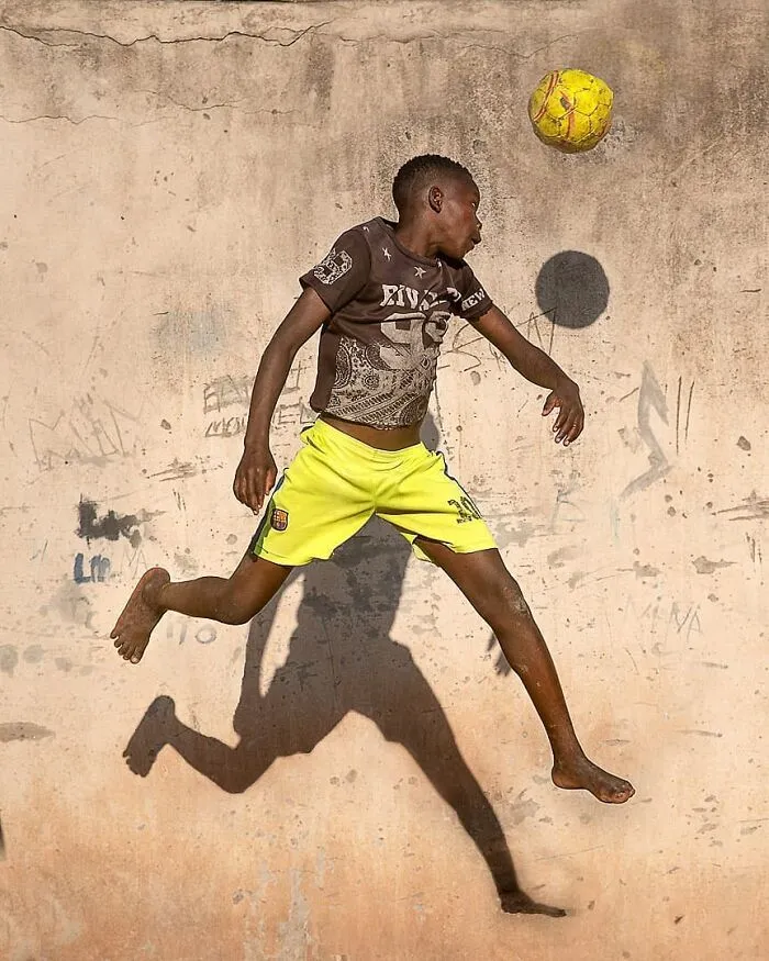 106 Photos To Show Everyday Life And Hardships Of Mozambican People By Grégory Escande