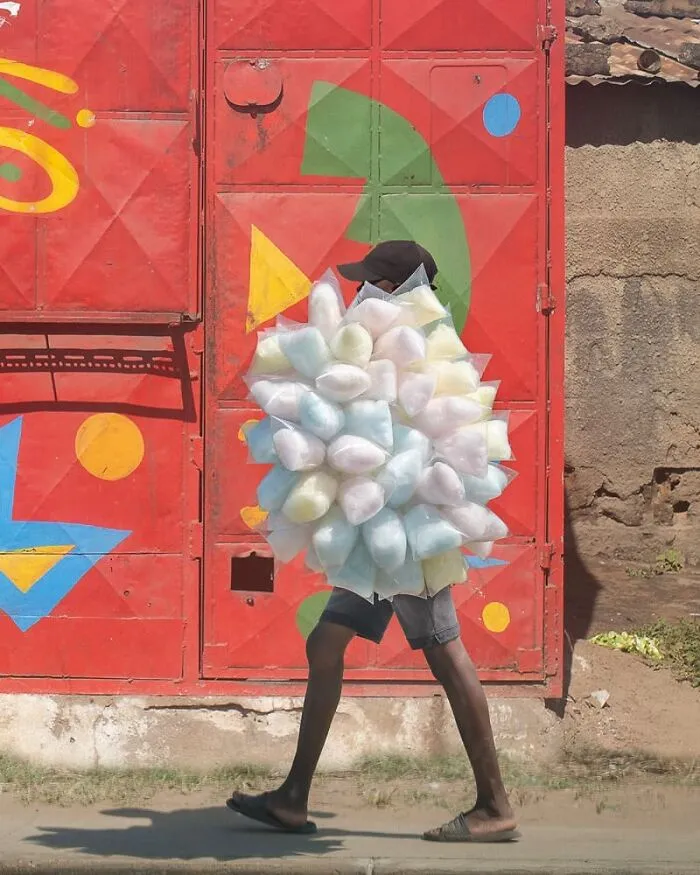 106 Photos To Show Everyday Life And Hardships Of Mozambican People By Grégory Escande