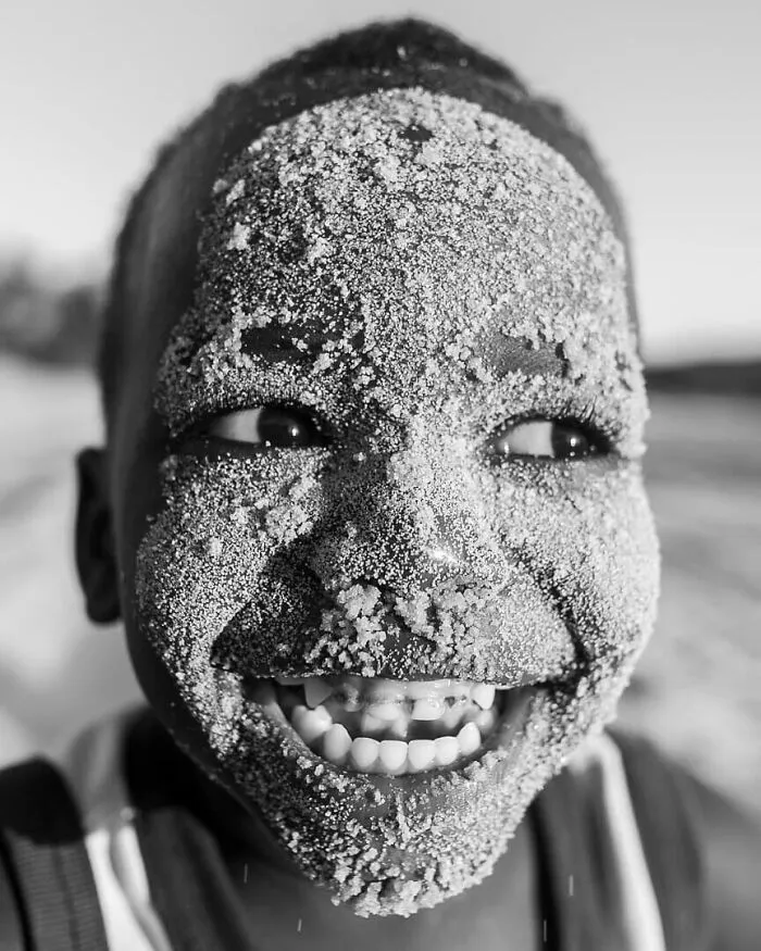 106 Photos To Show Everyday Life And Hardships Of Mozambican People By Grégory Escande