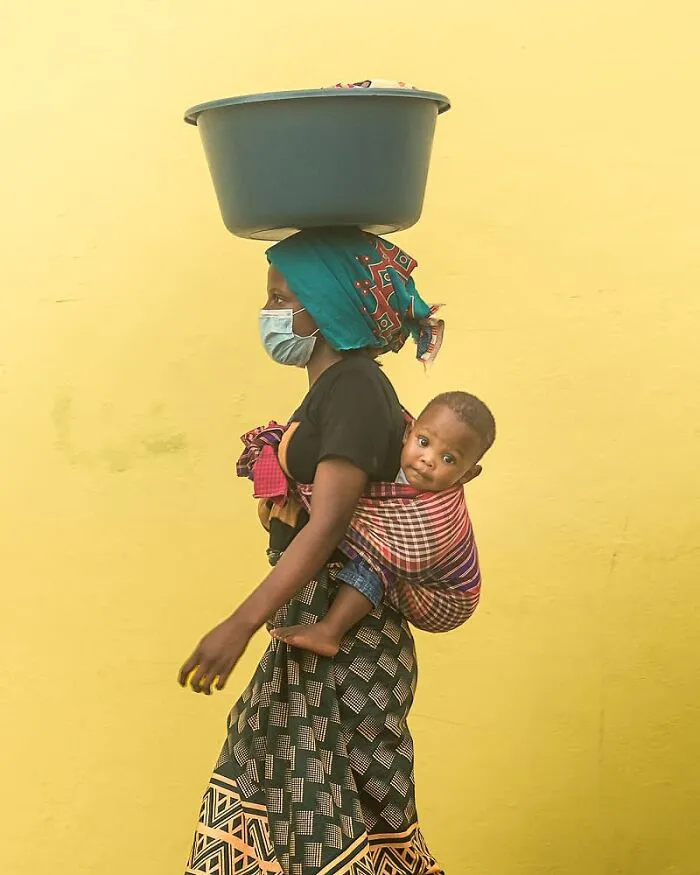 106 Photos To Show Everyday Life And Hardships Of Mozambican People By Grégory Escande