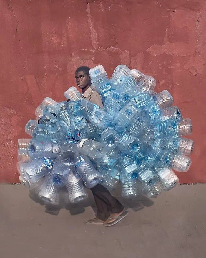 106 Photos To Show Everyday Life And Hardships Of Mozambican People By Grégory Escande