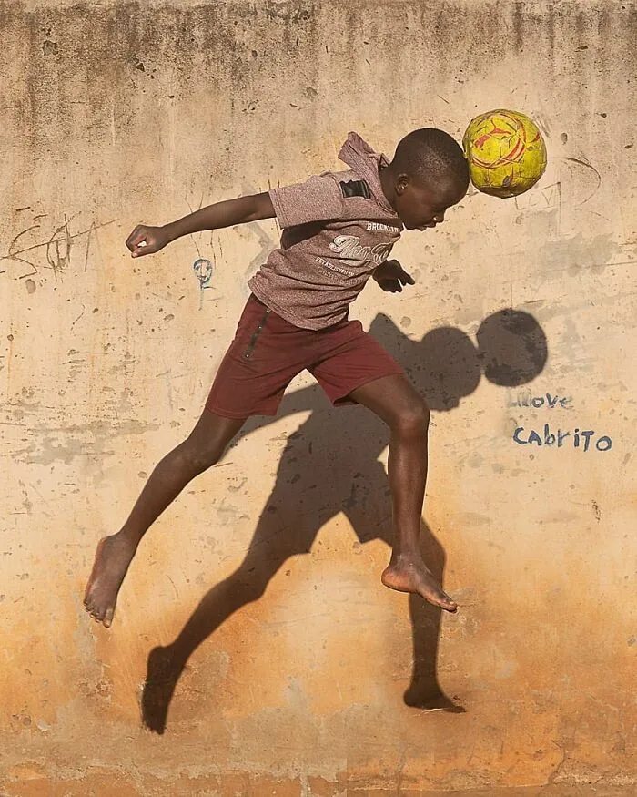 106 Photos To Show Everyday Life And Hardships Of Mozambican People By Grégory Escande