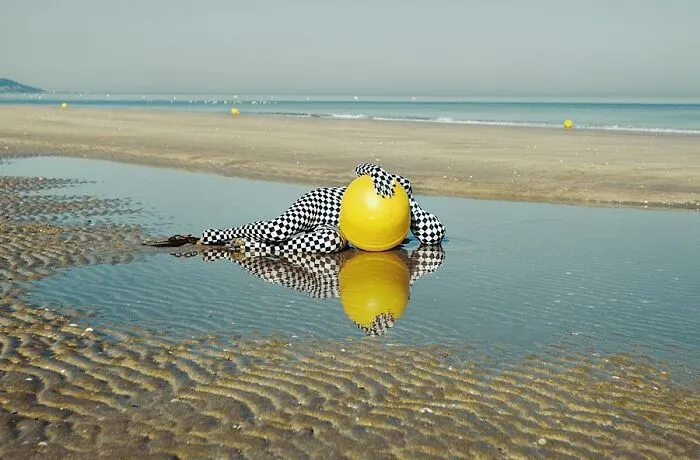 30 Surreal Self-Portraits Wearing Full-Body Suits That Suggest Strangeness, Otherworldliness, And Isolation