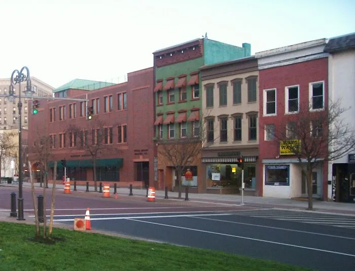 People In This Online Group Share The 30 Most Unpleasant-Looking Cities In America They’ve Ever Visited