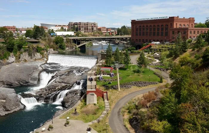 People In This Online Group Share The 30 Most Unpleasant-Looking Cities In America They’ve Ever Visited