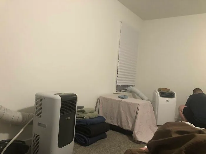 Two Windows In The Master. Two Ac Units. Goodnight Cruel Sauna- I Mean, Seattle