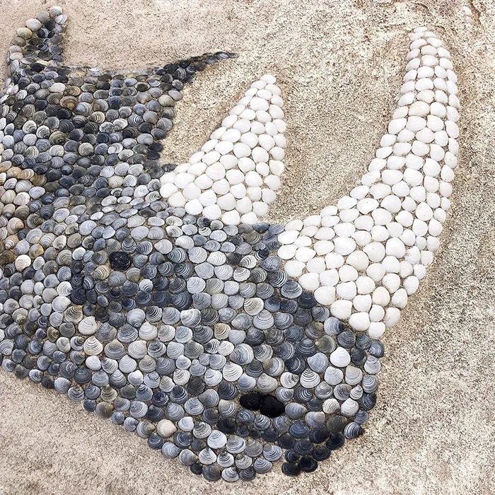 This Artist Creates Captivating Animal Portraits From Seashells Found At The Beach (30 Pics)