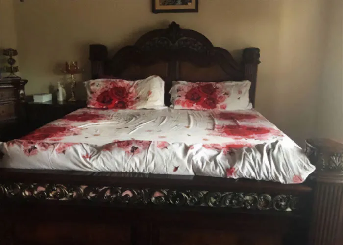This Rose-Themed Bedspread