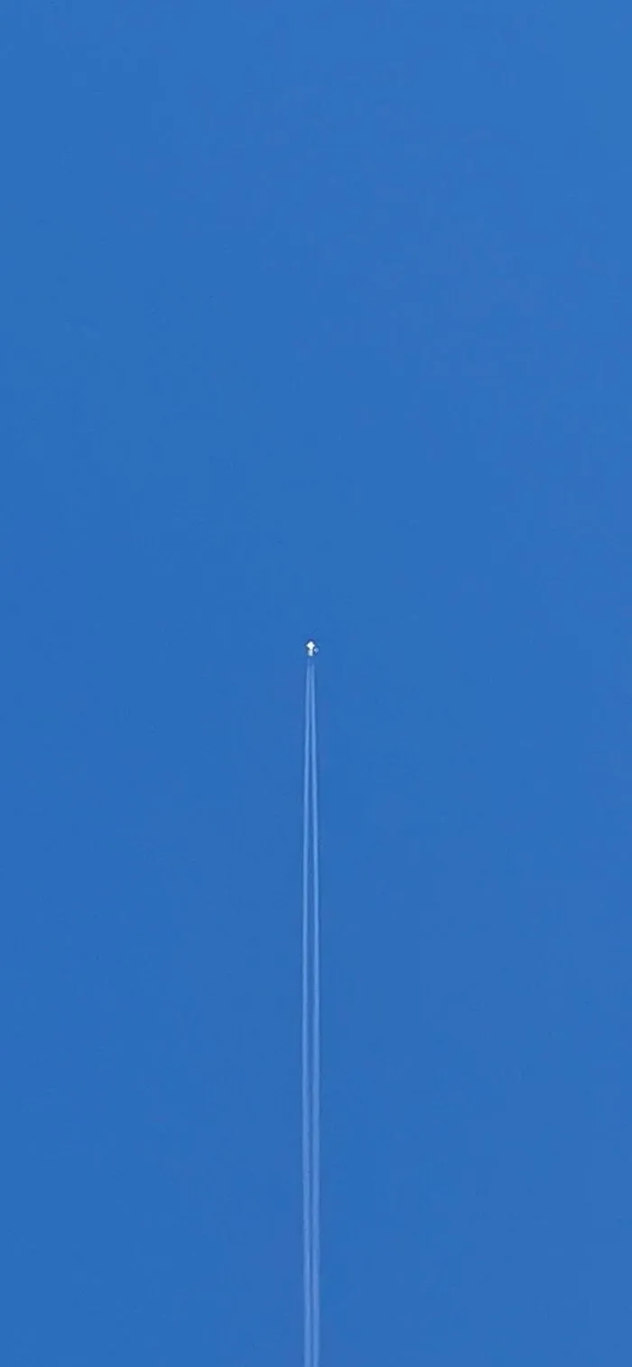 Contrails Always Look So Satisfying When They Sky Has No Clouds