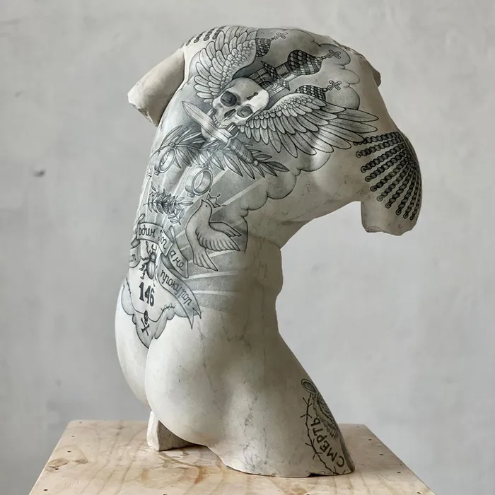 Italian Artist Proves Tattoos Look Good On More Than People’s Skin By Putting Them On His Sculptures (25 Pics)