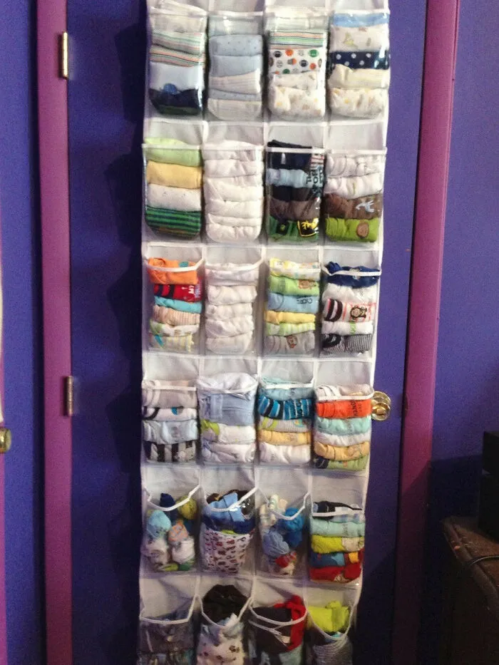 Idea para guardar la ropa de bebé