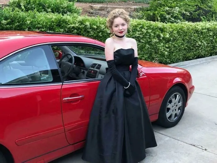 Este es mi vestido de graduación, que yo misma diseñé e hice