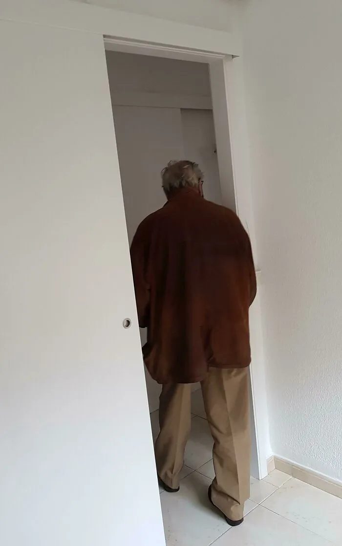 Mi padre tiene depresión y trastorno bipolar. Se sentía mal, pero le pedí que me ayudara a medir el apartamento, y lo hizo porque "es importante para ti"