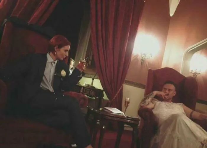 Mi amiga decidió cambiar de ropa con su esposo en mitad de la boda
