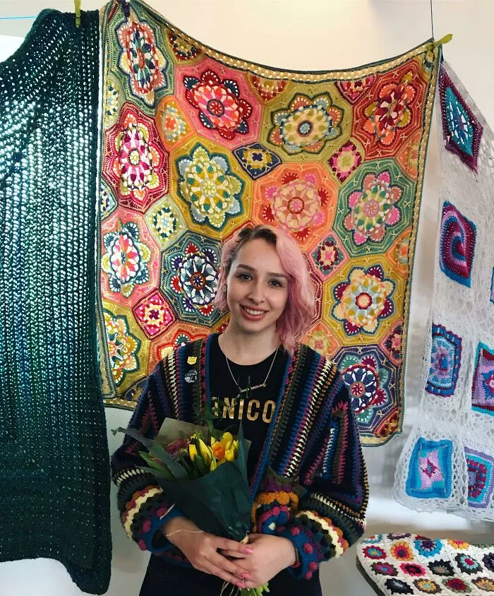 ¡Mi manta de azulejos persas ganó el primer lugar en un concurso de mantas de ganchillo!