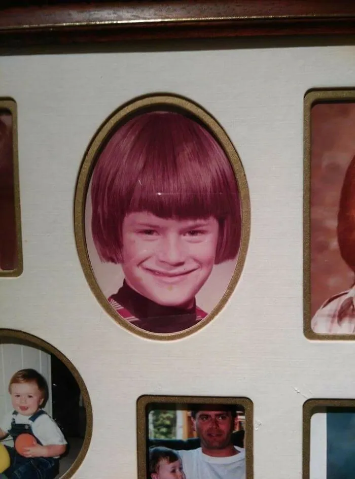 This Oval Picture Frame