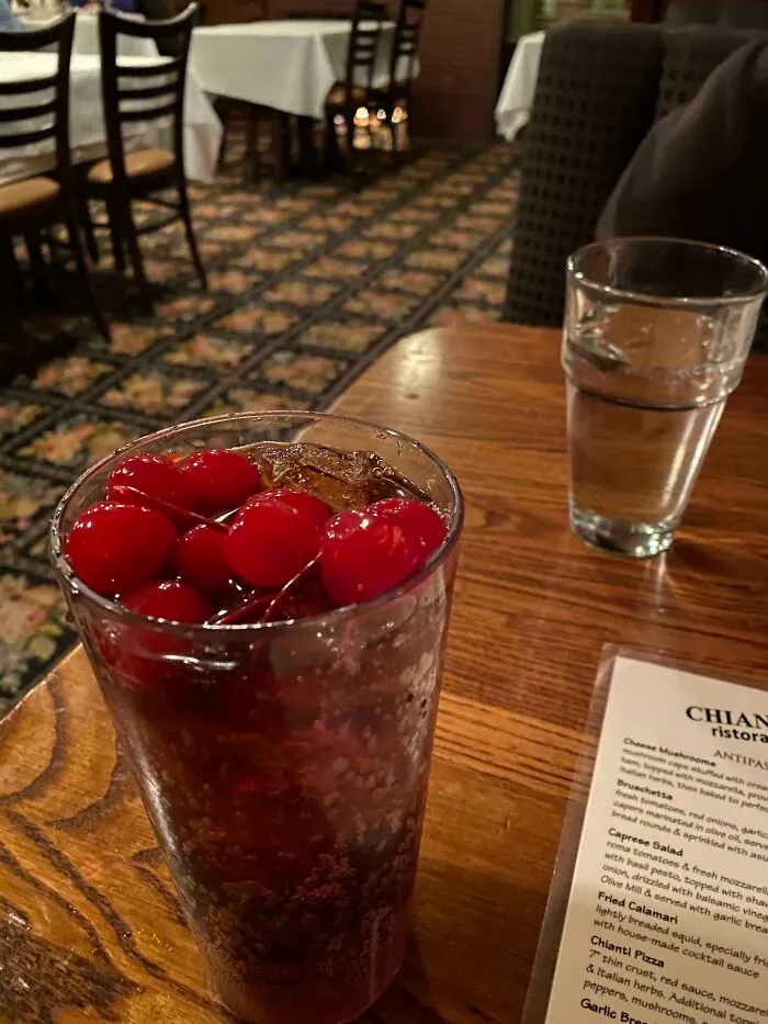 Pedí una Coca-Cola de cereza en un restaurante