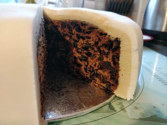 Le prometí a mi pareja una capa extra de mazapán en el pastel de Navidad