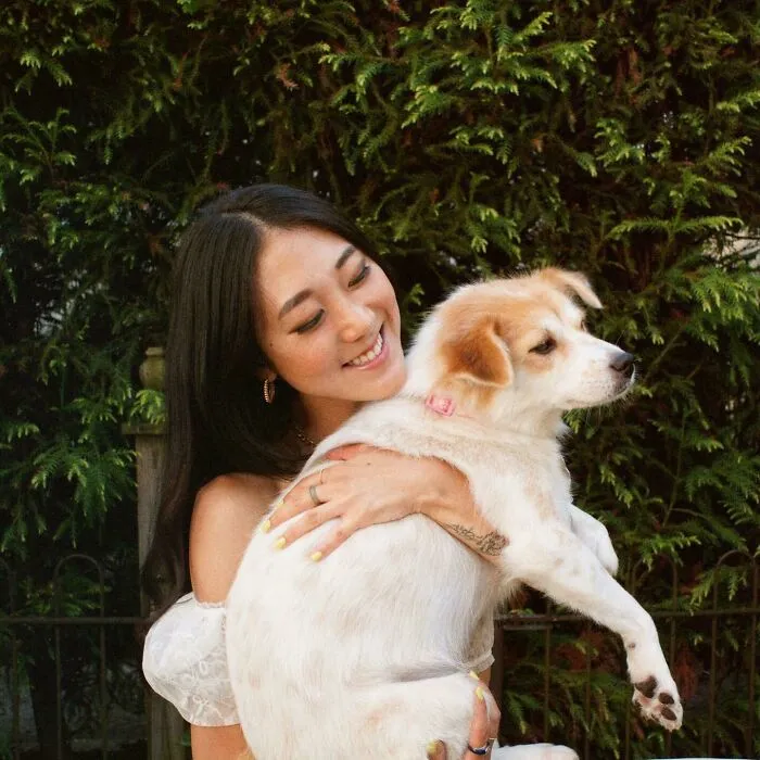  Mis padres me adoptaron de Corea del Sur y tuve el placer de adoptar a esta chica de Corea del Sur. ¡Conoce a Natto!