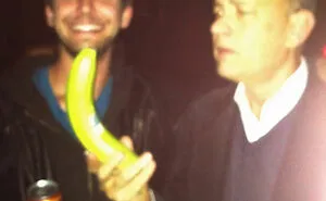 46 People Share Pics Of How They Met Celebrities Just Living Their Ordinary Lives