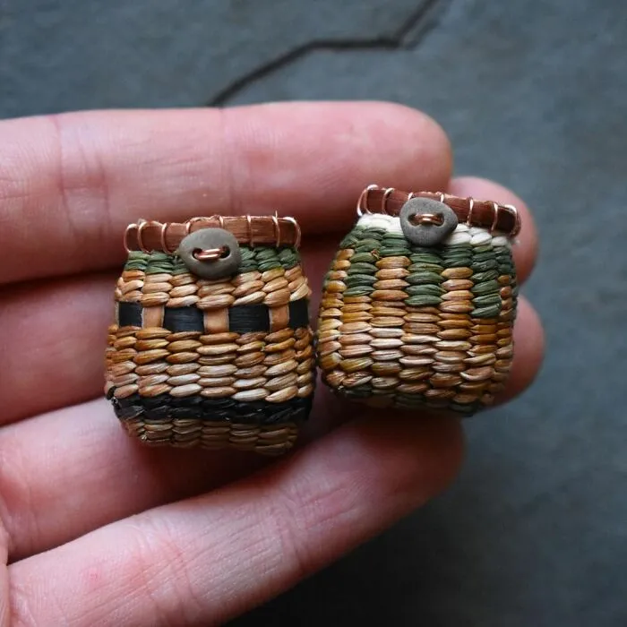 Self-Taught Artist Transforms Leaves And Weeds Into 30 Mini Hand-Woven Baskets