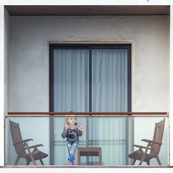 This Artist Photoshopped 30 Memes Living Together In An Apartment Building