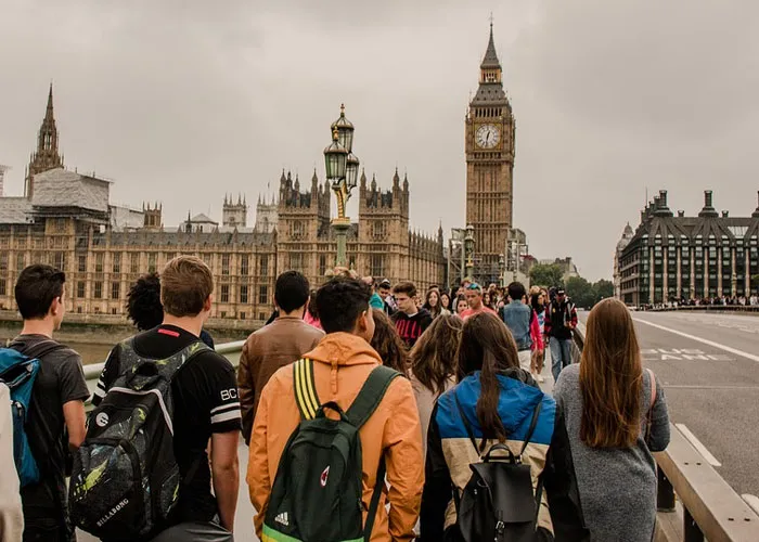 40 Ignorant And Disrespectful Things People Witnessed American Tourists Doing In Other Countries