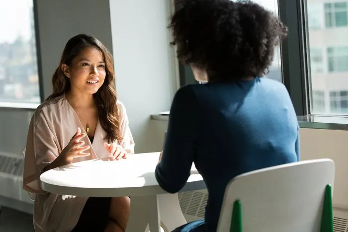 20 Useful Tips For People Looking For A New Job, As Shared By This Career Coach Online