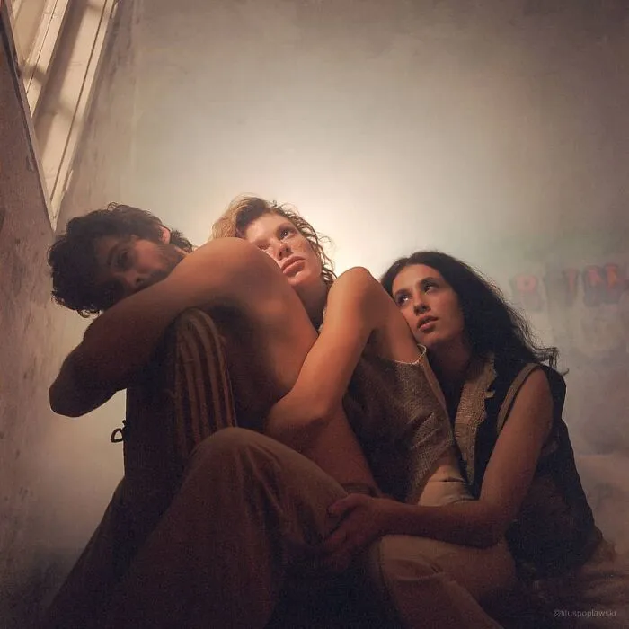 Photographer Uses An Analog Camera To Capture Eerie And Surreal Photos Of People (30 Pics)