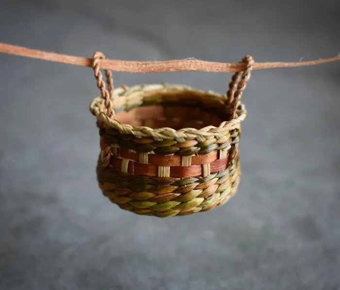 Self-Taught Artist Transforms Leaves And Weeds Into 30 Mini Hand-Woven Baskets