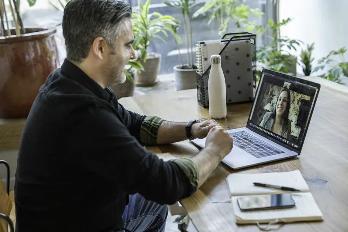 20 Useful Tips For People Looking For A New Job, As Shared By This Career Coach Online