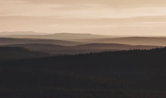 Here Are 34 Eerily Beautiful Liminal Spaces I Captured (34 Pics)