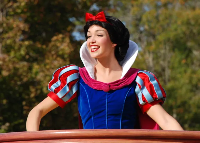 30 Of The Spiciest Work Secrets Shared By Former Disney Theme Park Employees