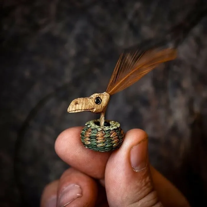 Self-Taught Artist Transforms Leaves And Weeds Into 30 Mini Hand-Woven Baskets