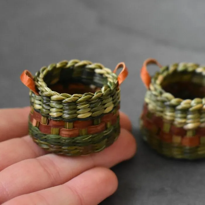 Self-Taught Artist Transforms Leaves And Weeds Into 30 Mini Hand-Woven Baskets