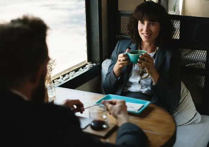20 Useful Tips For People Looking For A New Job, As Shared By This Career Coach Online