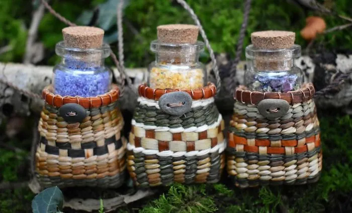 Self-Taught Artist Transforms Leaves And Weeds Into 30 Mini Hand-Woven Baskets